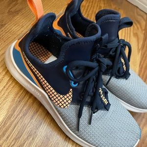 Nike shoes size 7 women